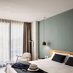 Aqua Silhouette & - Adults Only 4*