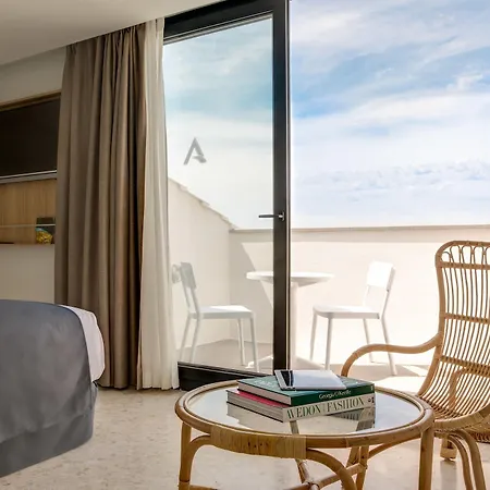 Aqua Silhouette & - Adults Only Malgrat de Mar