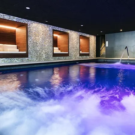 Aqua Silhouette & - Adults Only 4*
